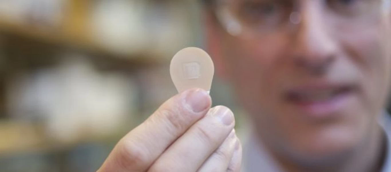 Αυστραλοί ερευνητές ετοιμάζουν εμβόλιο μέσω τσιρότου για όσους φοβούνται τις βελόνες!